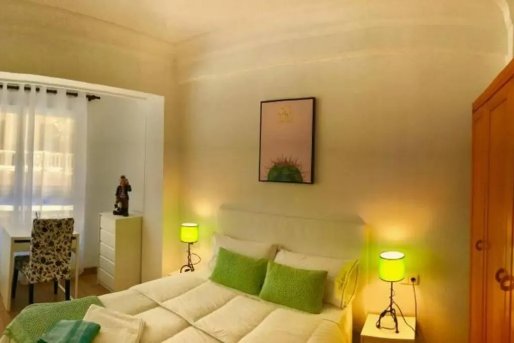Apartamento Junto A La Playa De Gros Ess02373 contacts