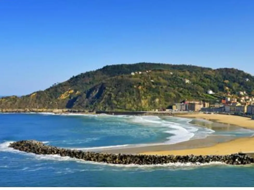 Apartment Apartamento Junto A La Playa De Gros Ess02373 San Sebastian Spain